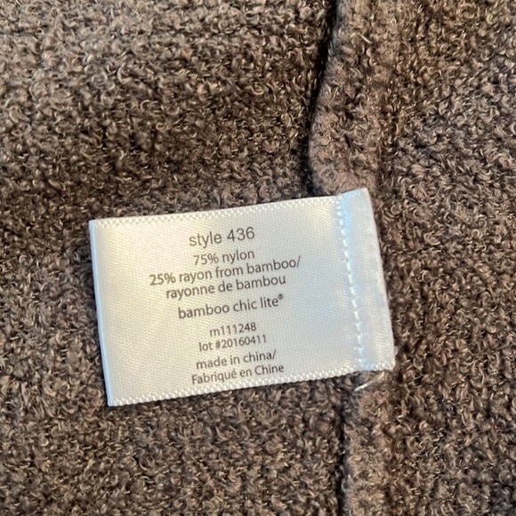 BAREFOOT DREAMS Bamboo Chic Lite Ombre Calypso Wrap Cardigan - Picture 10 of 11